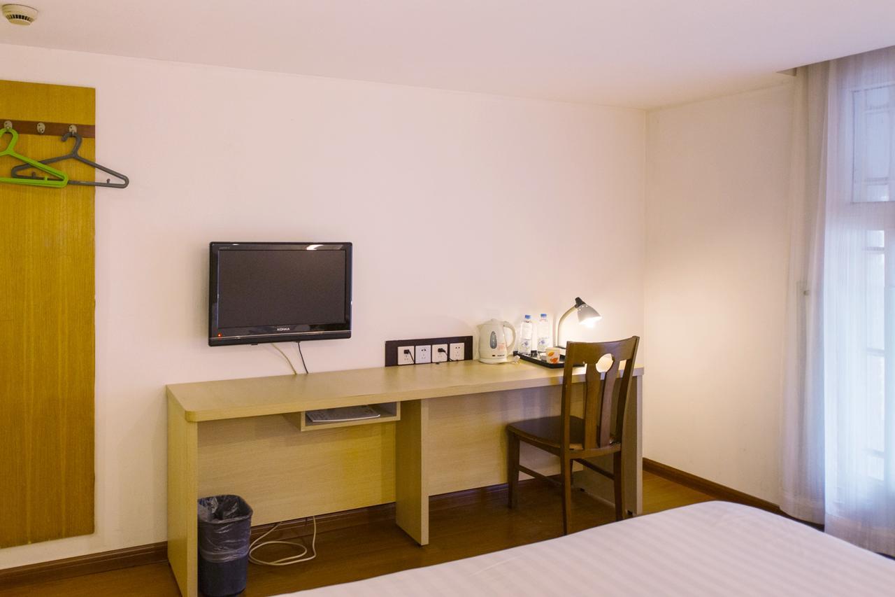 Motel Chongqing Jiefangbai Hongyadong Pedestrian Street Extérieur photo