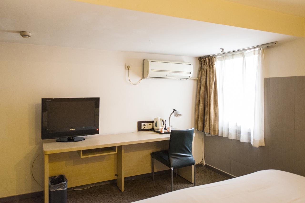 Motel Chongqing Jiefangbai Hongyadong Pedestrian Street Extérieur photo