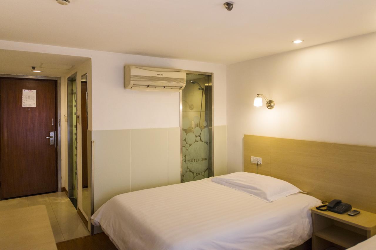 Motel Chongqing Jiefangbai Hongyadong Pedestrian Street Extérieur photo