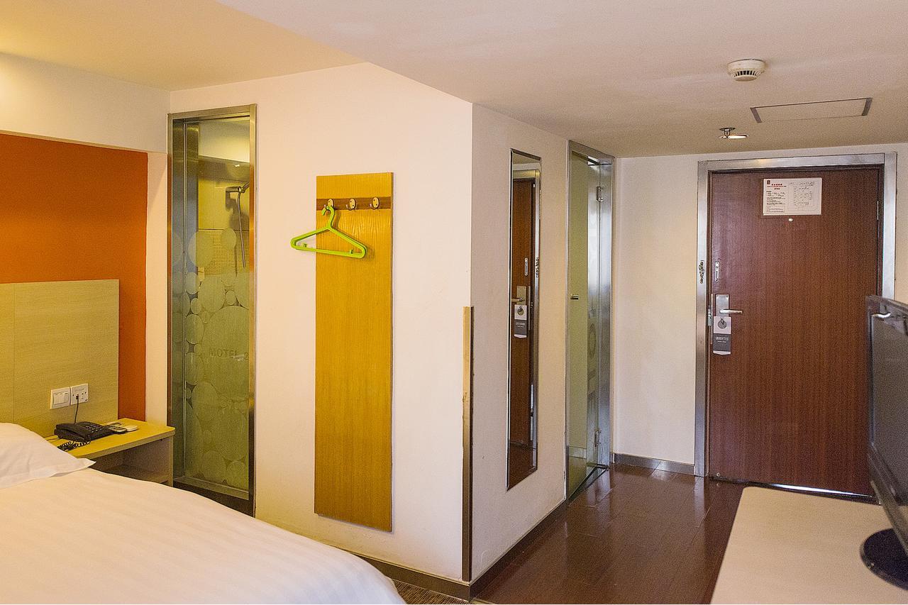 Motel Chongqing Jiefangbai Hongyadong Pedestrian Street Extérieur photo