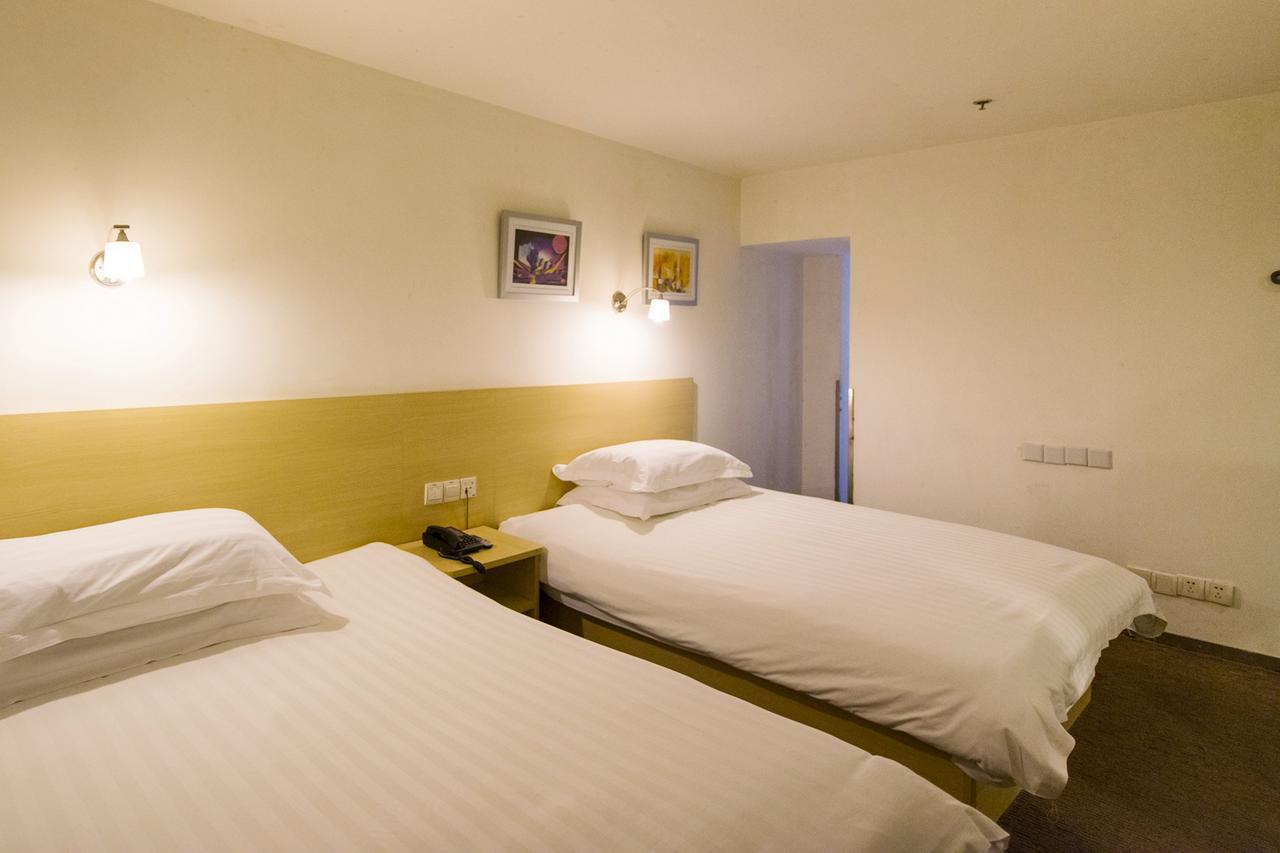 Motel Chongqing Jiefangbai Hongyadong Pedestrian Street Extérieur photo